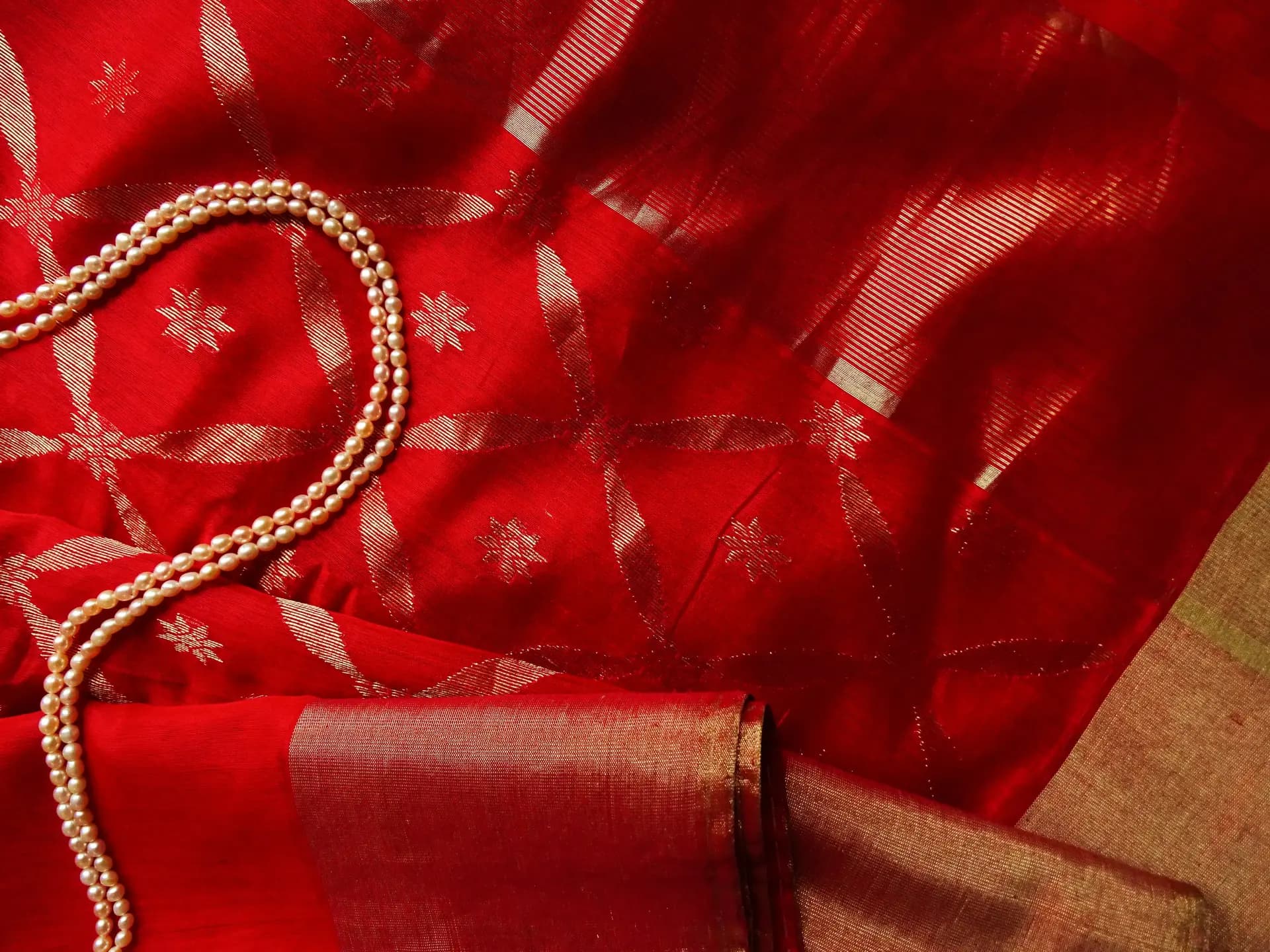 Floral Thread Aari Embroidery